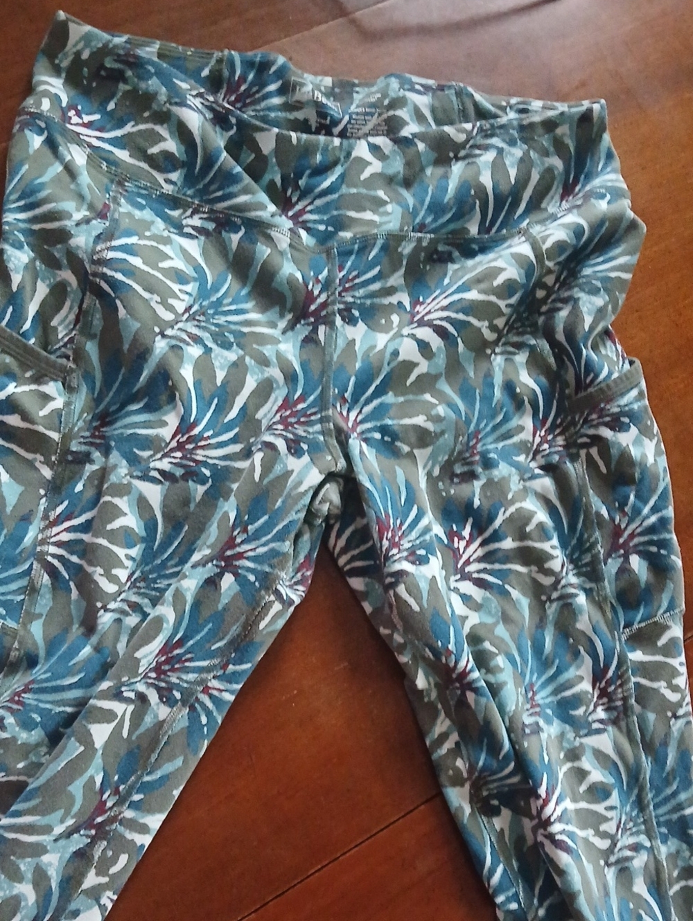 GUC L.L.Bean Camouflage  Blue Leaf-Print Leggings Pockets